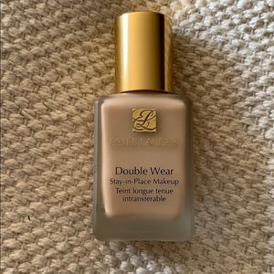 Estee Lauder double wear foundation